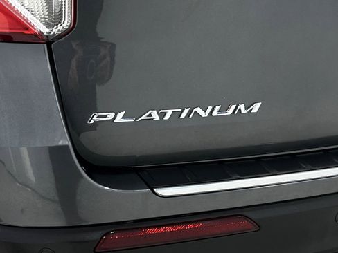 Used 2020 Ford Explorer Platinum w/ Premium Technology Package image 41