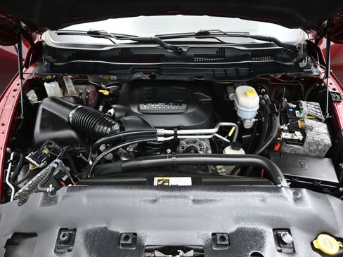 Used 2018 RAM 2500 Laramie w/ Off Road Package AWD/4WD image 8