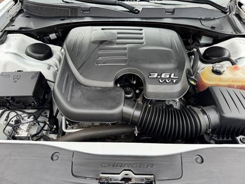 Used 2022 Dodge Charger GT image 9