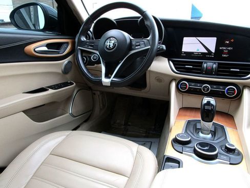 Used 2017 Alfa Romeo Giulia Ti w/ TI Lusso Light Wood Package image 19