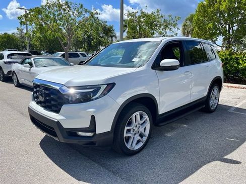 Used 2024 Honda Passport EX-L image 3