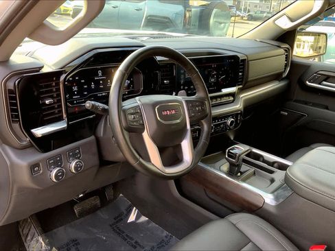 Used 2024 GMC Sierra 1500 SLT image 17