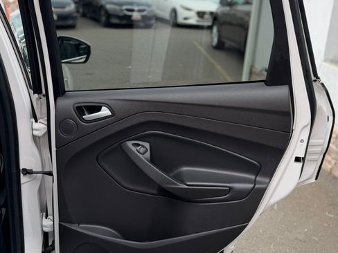 Used 2017 Ford Escape Titanium AWD/4WD image 26