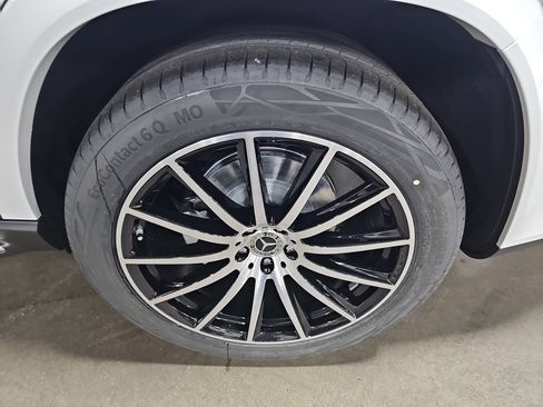 New 2026 Mercedes-Benz GLS 450 4MATIC image 36