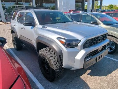 Used 2025 Toyota 4Runner TRD Off-Road AWD/4WD image 2