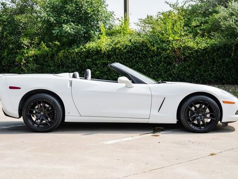 Used 2006 Chevrolet Corvette Convertible w/ Preferred Equipment Group image 55