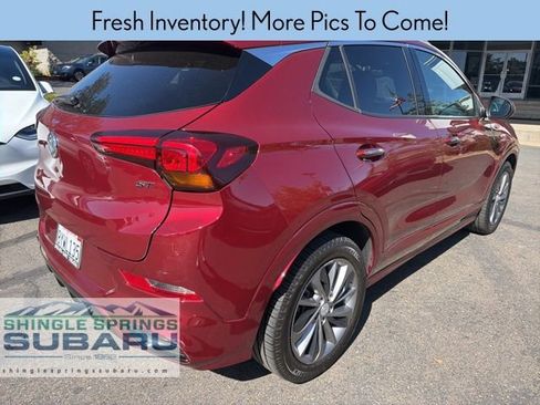 Used 2022 Buick Encore GX Essence w/ Experience Buick Package FWD image 4