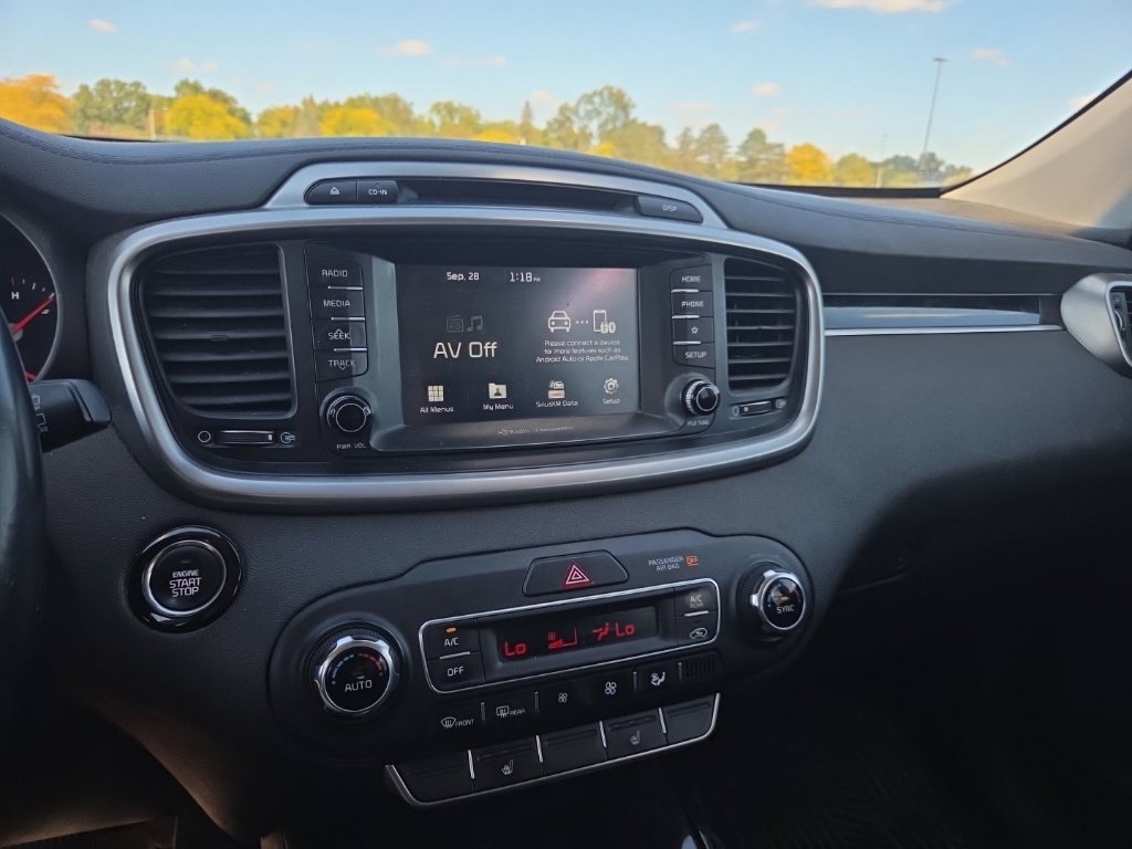 Used 2019 Kia Sorento EX AWD/4WD image 10