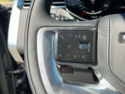 New 2025 Land Rover Range Rover SE image 12