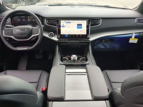 New 2026 Jeep Grand Wagoneer Limited AWD/4WD image 16