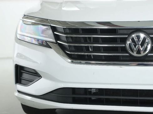 Used 2022 Volkswagen Passat 2.0T SE FWD image 6