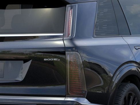 New 2026 Cadillac Vistiq Platinum image 11