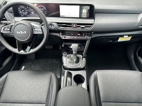 New 2026 Kia Seltos EX FWD image 13