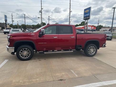 New 2026 Chevrolet Silverado 2500 LTZ w/ LTZ Premium Package AWD/4WD image 32