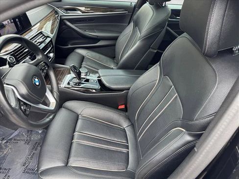 Used 2020 BMW 530i xDrive w/ Premium Package AWD/4WD image 10