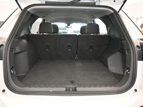 Used 2021 Chevrolet Equinox LT image 34