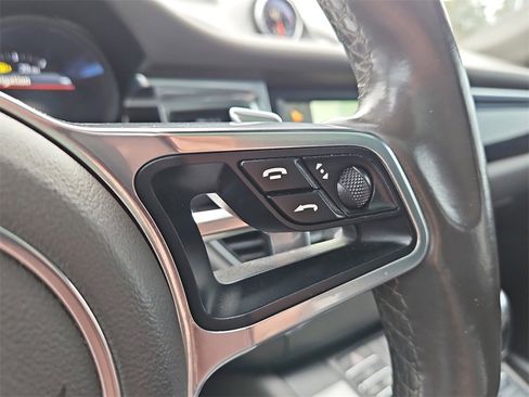 Used 2016 Porsche Macan S image 37