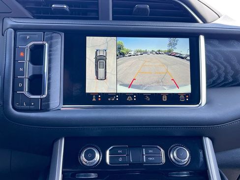 Used 2023 GMC Yukon Denali w/ Advanced Technology Package AWD/4WD image 13