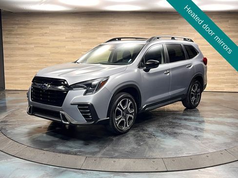Used 2025 Subaru Ascent Touring w/ Popular Package #2 AWD/4WD image 5