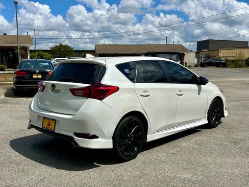 Used 2017 Toyota Corolla iM image 7
