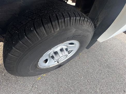 Used 2014 Chevrolet Express 3500 image 32