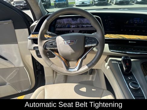 Used 2022 Cadillac Escalade Sport Platinum w/ LPO, ONYX Package AWD/4WD image 15