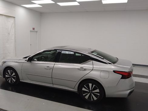 Used 2019 Nissan Altima 2.5 SL FWD image 3