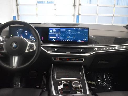 Used 2026 BMW X7 xDrive40i AWD/4WD image 5