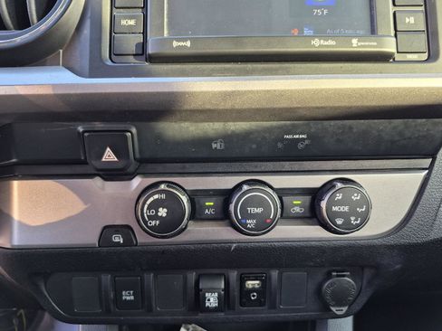 Used 2019 Toyota Tacoma SR5 image 7