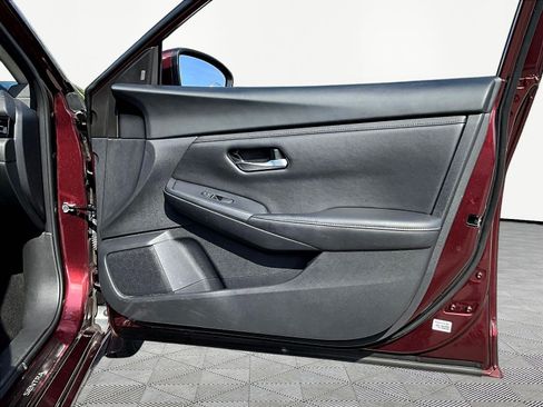 Certified 2024 Nissan Sentra SV FWD image 27