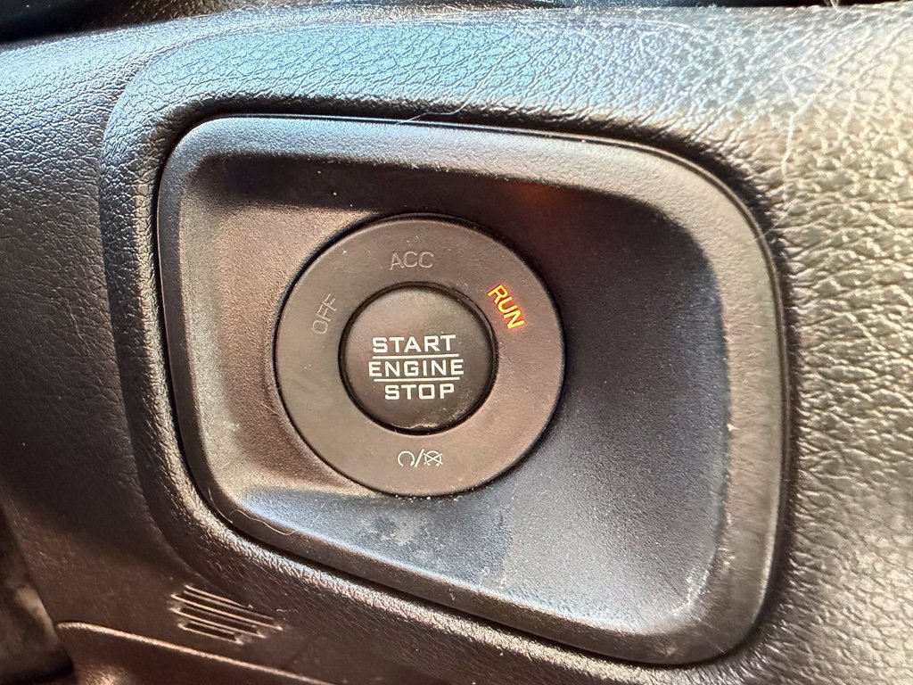 Used 2024 Jeep Wrangler Unlimited AWD/4WD image 15