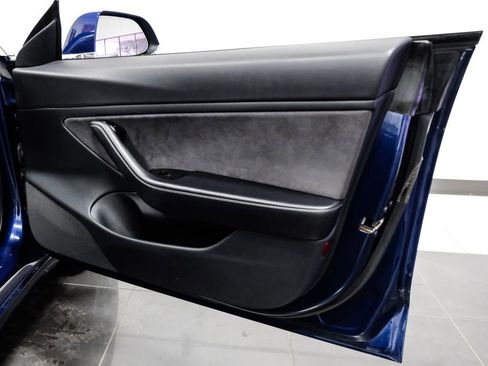 Used 2018 Tesla Model 3 Long Range image 38