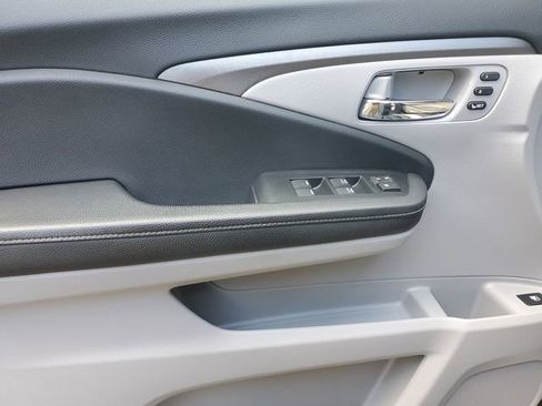 Used 2022 Honda Ridgeline RTL-E image 22