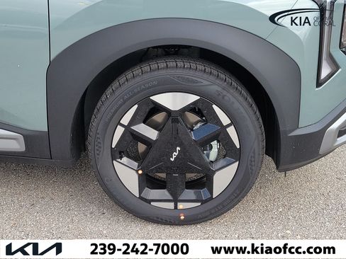 New 2027 Kia Seltos S FWD image 7