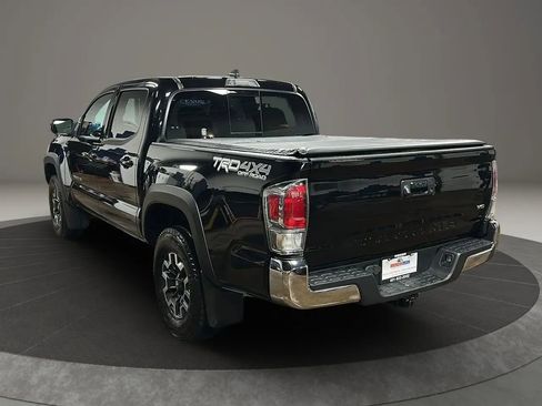 Used 2023 Toyota Tacoma TRD Off-Road image 3