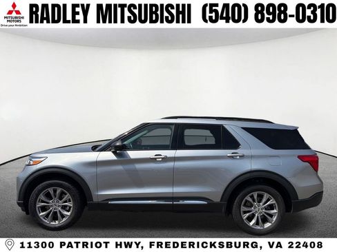 Used 2022 Ford Explorer XLT w/ Equipment Group 202A image 14