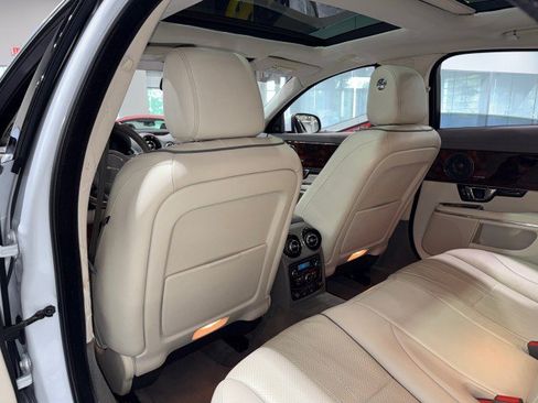 Used 2016 Jaguar XJ R-Sport RWD image 51