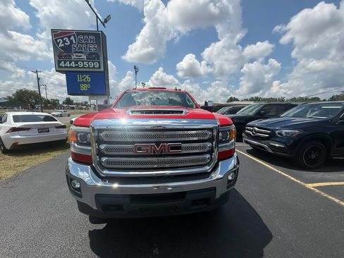 Used 2018 GMC Sierra 3500 SLE w/ SLE Preferred Package AWD/4WD image 9