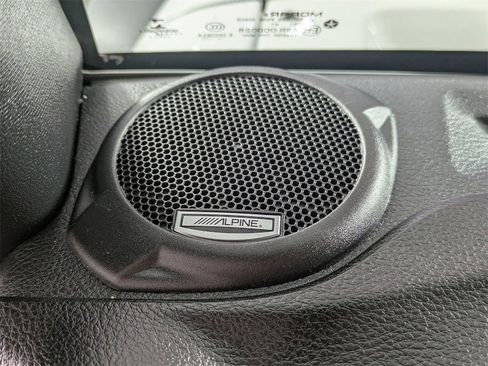 Used 2017 Jeep Wrangler Unlimited Rubicon image 23