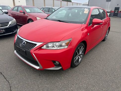Used 2015 Lexus CT 200h w/ Navigation Package FWD image 3