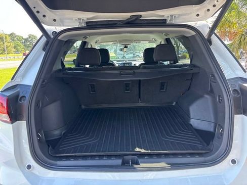 Used 2023 Chevrolet Equinox LT w/ Driver Convenience Package AWD/4WD image 6