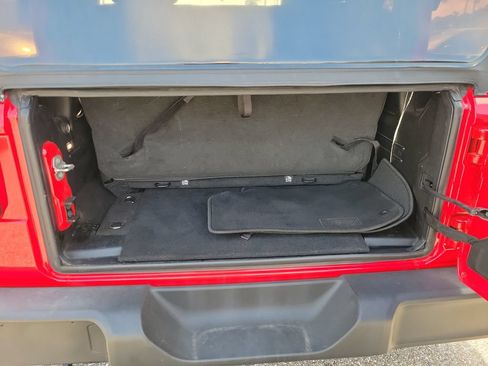 Used 2022 Jeep Wrangler Sport AWD/4WD image 7