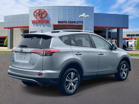 Used 2018 Toyota RAV4 XLE w/ Plus Extra Value Package AWD/4WD image 7