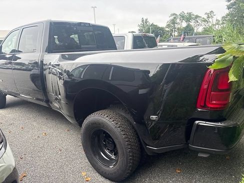 New 2026 RAM 3500 Big Horn AWD/4WD image 13