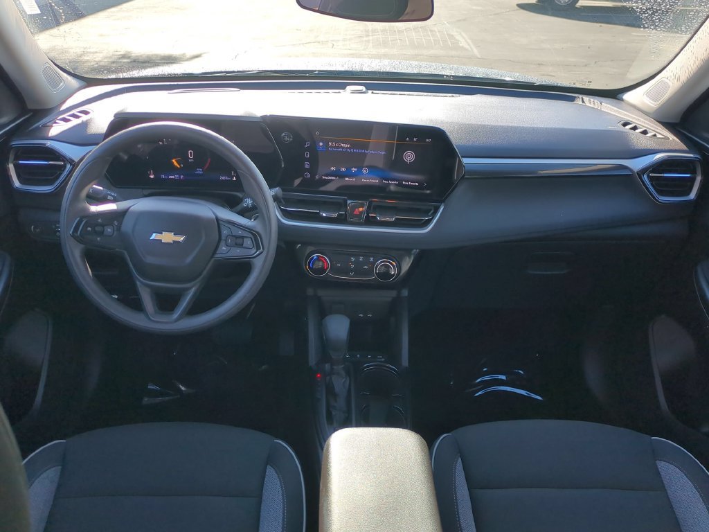 Used 2025 Chevrolet TrailBlazer LT AWD/4WD image 24
