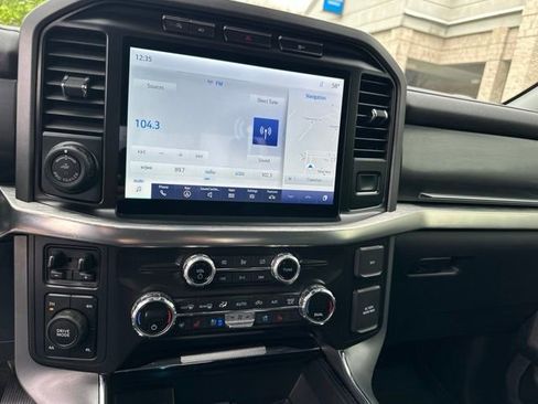 Used 2021 Ford F150 Lariat w/ Equipment Group 502A High AWD/4WD image 18