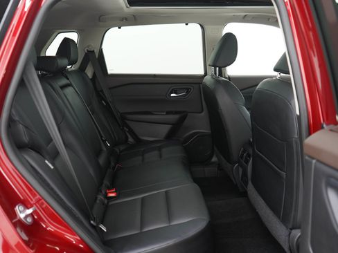 Used 2023 Nissan Rogue SV w/ SV Premium Package AWD/4WD image 12
