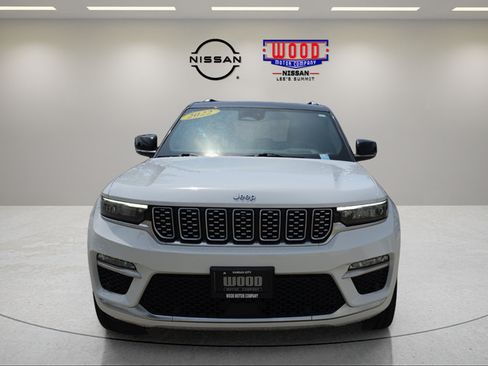 Used 2022 Jeep Grand Cherokee Summit AWD/4WD image 11