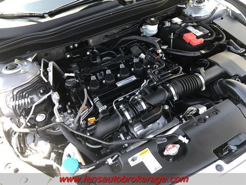 Used 2018 Honda Accord Sport image 24