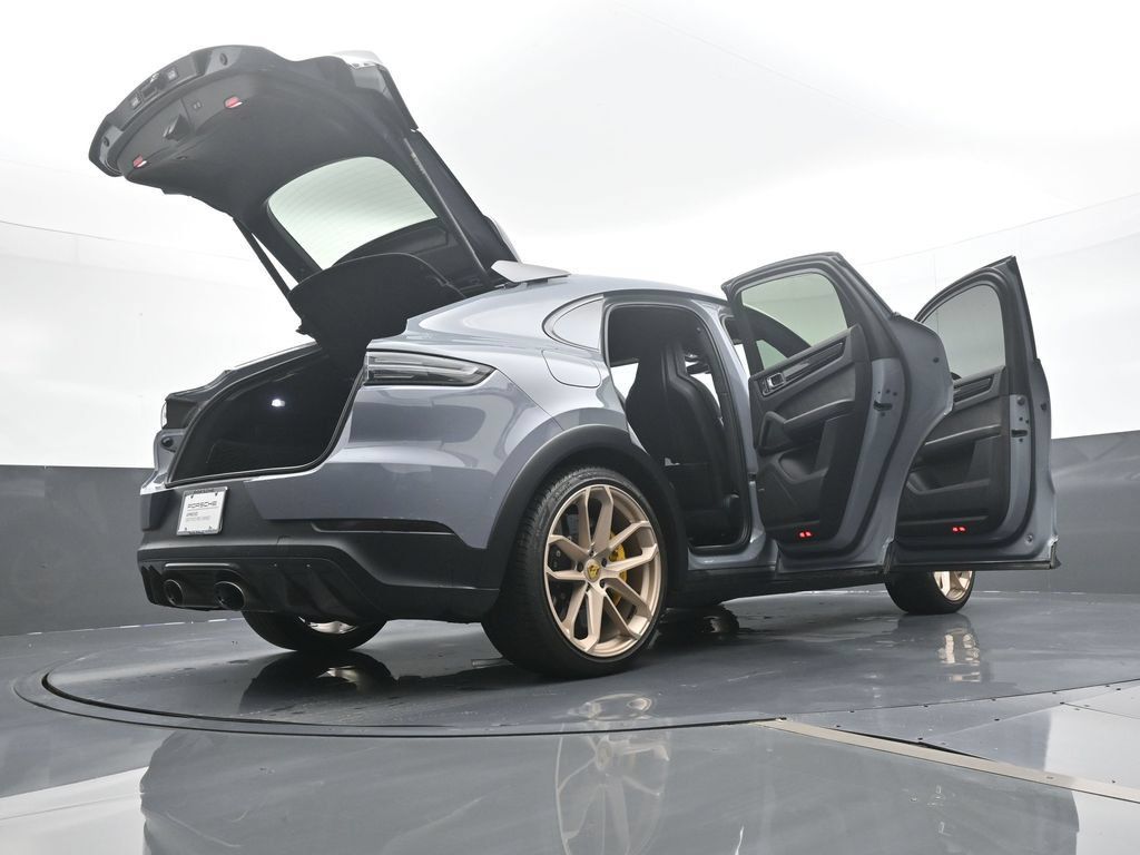 Used 2023 Porsche Cayenne Turbo GT AWD/4WD image 26
